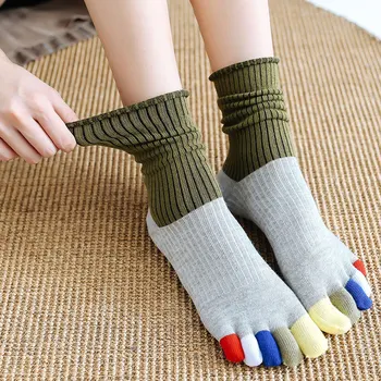 Komik Kadın Uzun Slouth Çorap Parmak Pamuk Renkli Ayak Çizgili Mutlu Orta Buzağı Çorap Japon Kore Tarzı Gevşek Çorap